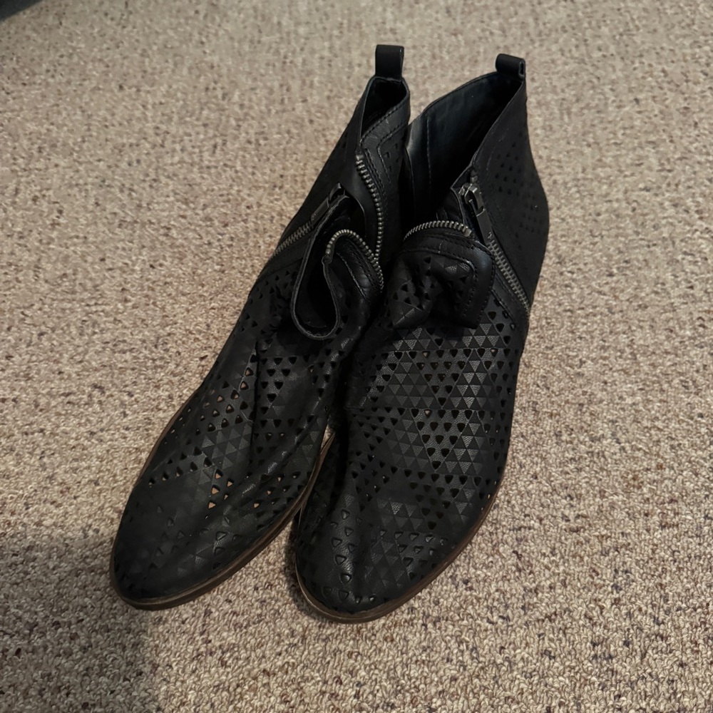 Lucky Brand Women’s Boots